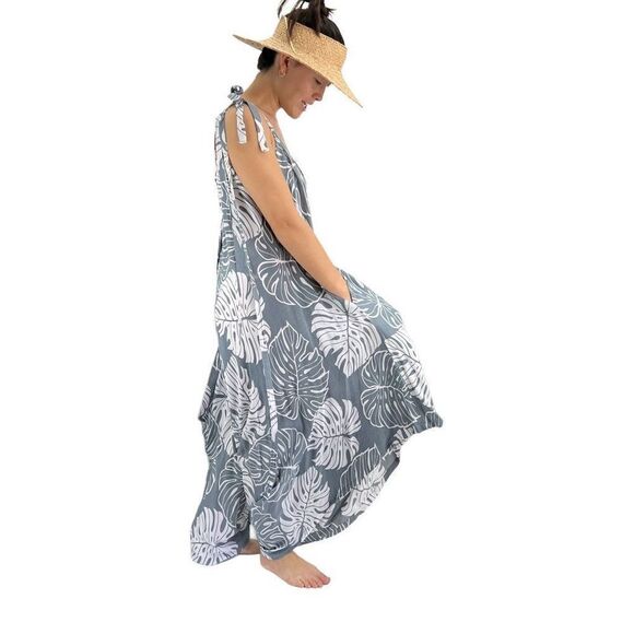 Pōʻalima Gray White Monstera Tropical Boho Wide Leg Beach Romper - Picture 9 of 16